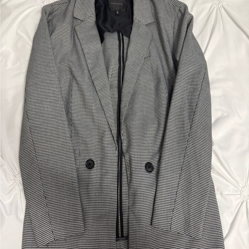 Dynamite Black and White Blazer Jacket - Picture 2 of 4